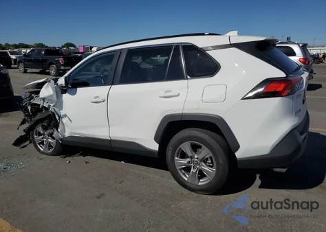 2024 Toyota Rav4 Xle z USA, uszkodzony, nr VIN 2T3P1RFV2RC451198